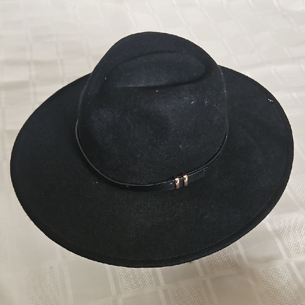 HOST PICK 🥳🥳 House of Harlow 1960 Black Wool Hat - Picture 5 of 16